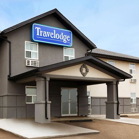 Travelodge By Wyndham Kindersley Exterior photo