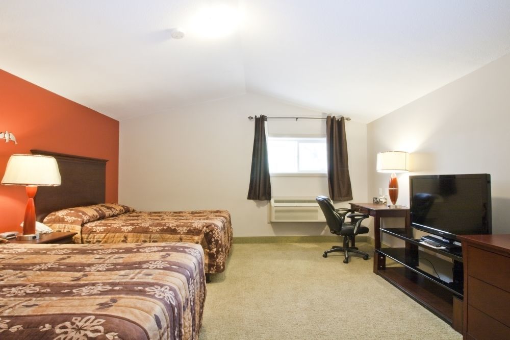 Travelodge By Wyndham Kindersley Exterior photo