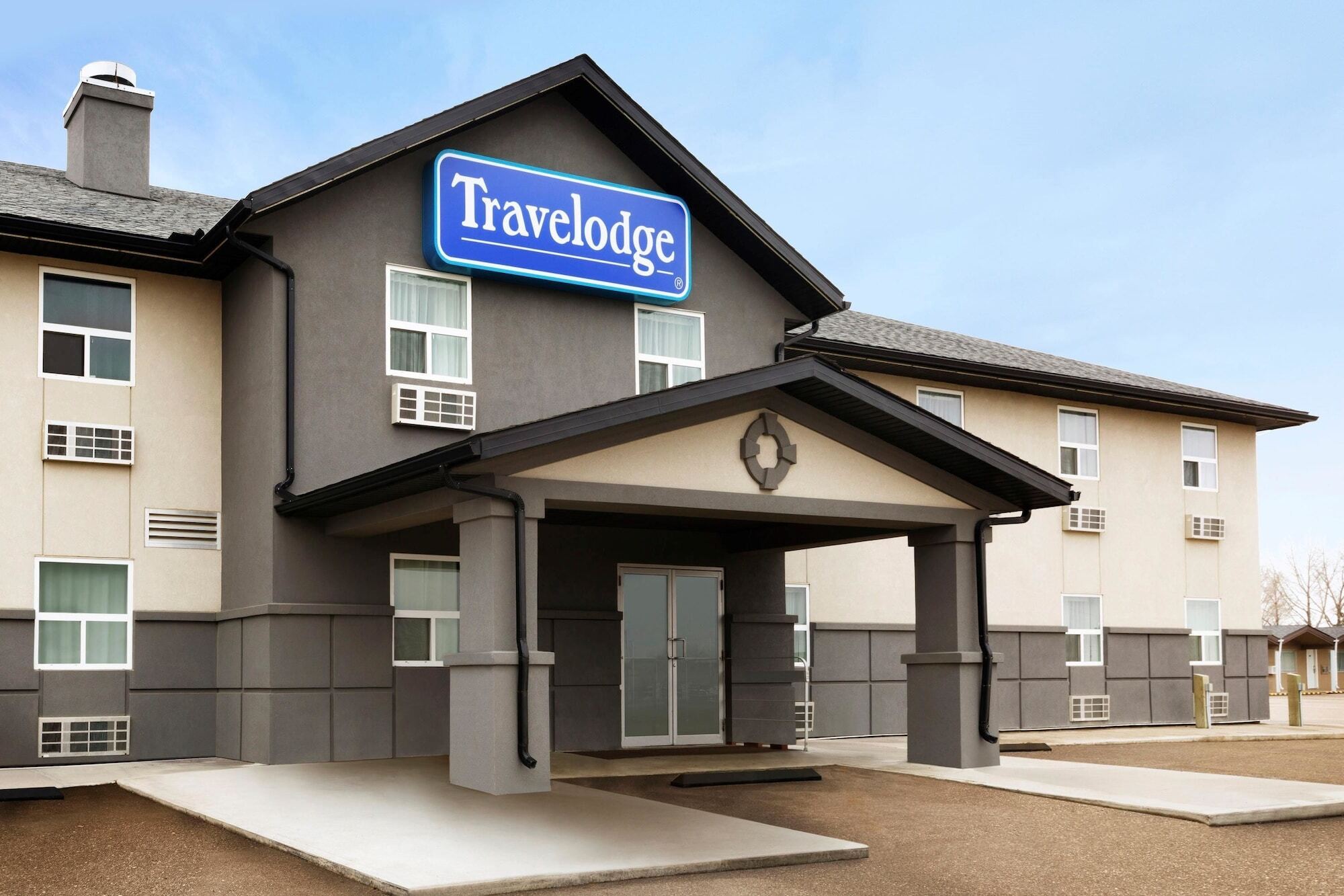 Travelodge By Wyndham Kindersley Exterior photo