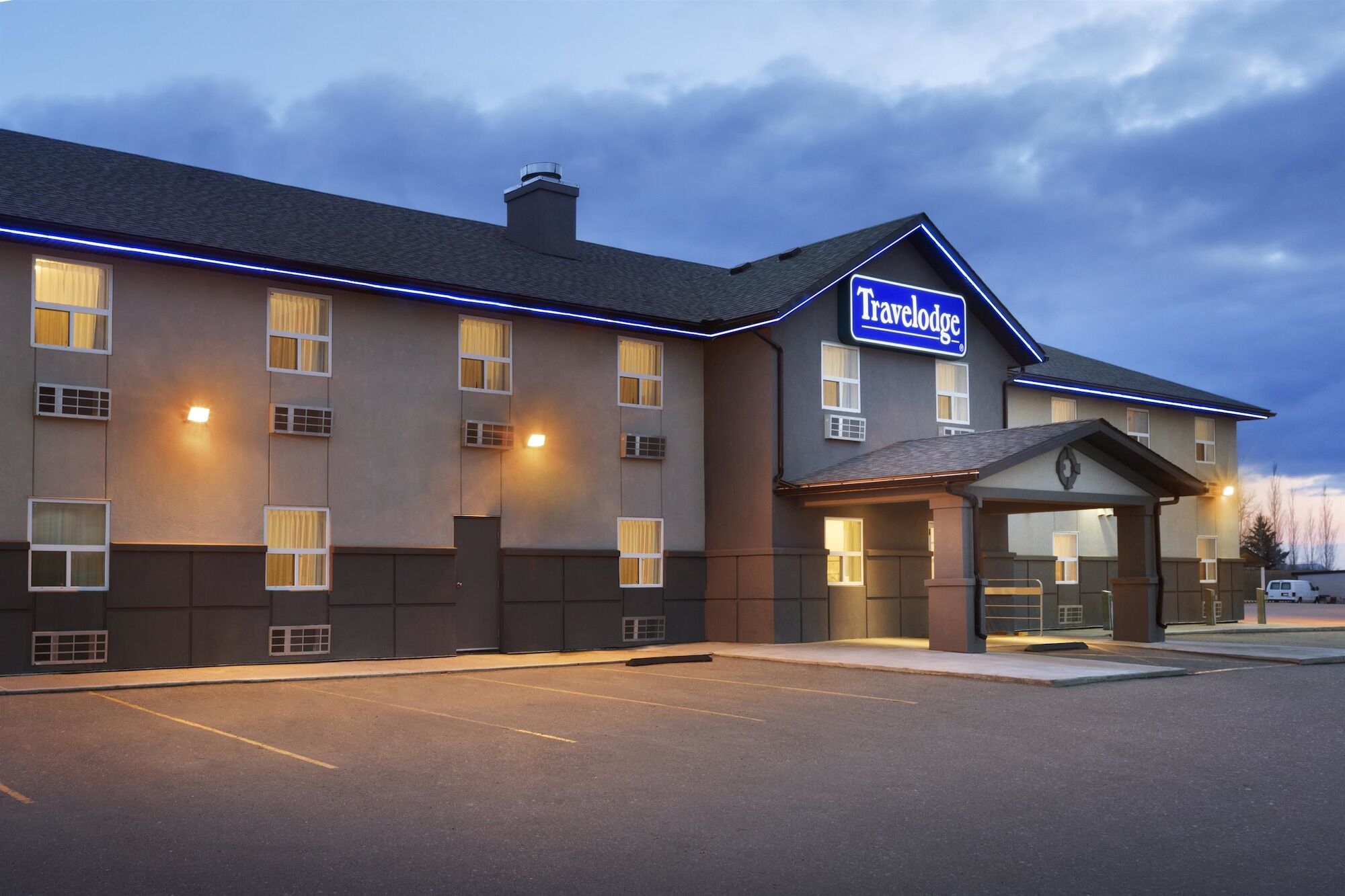 Travelodge By Wyndham Kindersley Exterior photo
